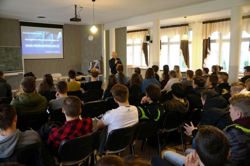 Policję tworzą ludzie….Twórzmy ją razem