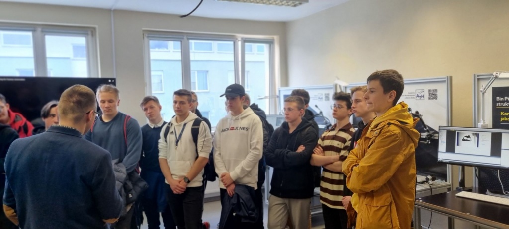 Ścisłe spotkania z ATH