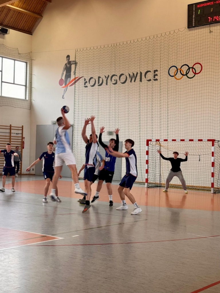 Pewny triumf naszej drużyny w zawodach powiatowych!